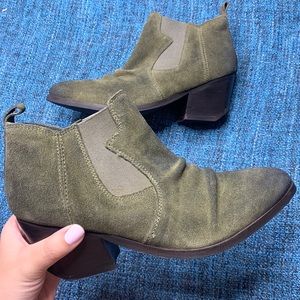 Coconuts by Matisse Natural Wilkins Suede Booties Women's Size 6.5 in Green